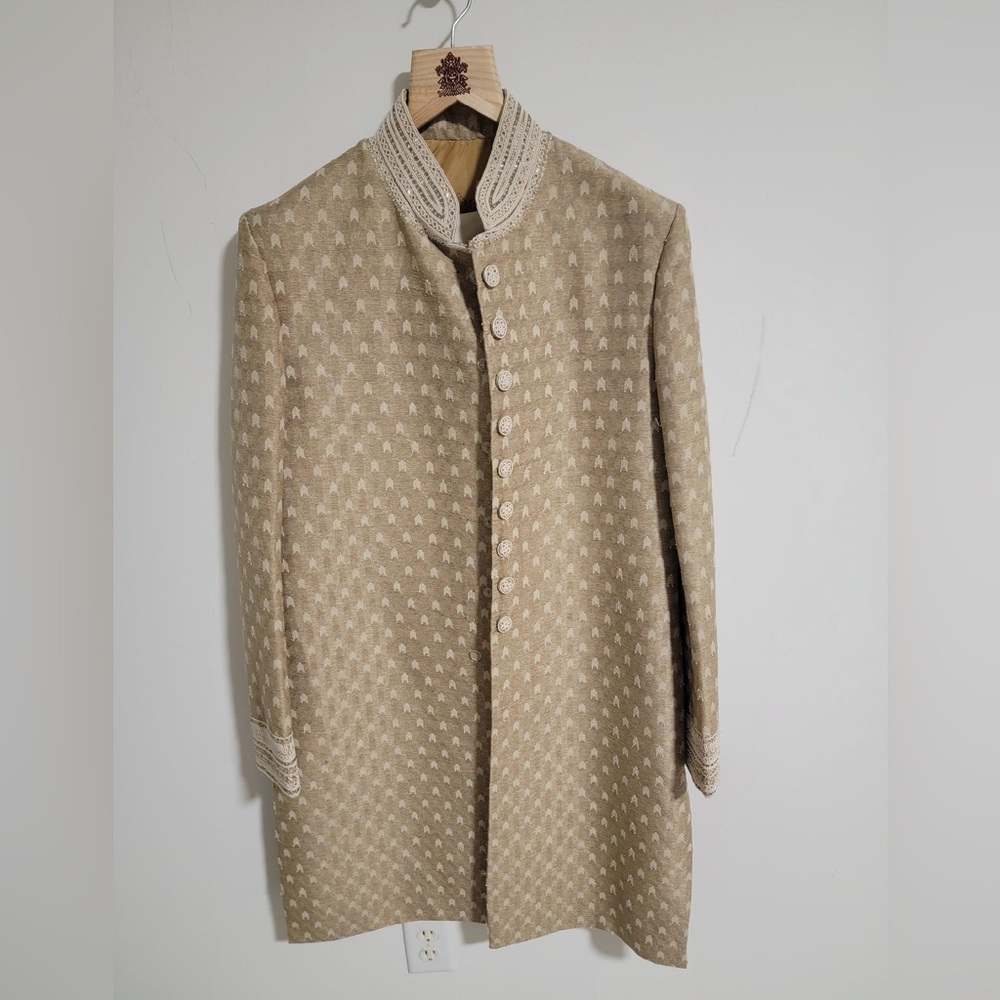 Kora by Nilesh Mitesh Beige Sherwani Wedding Men’s outfit size 40